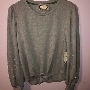 NWT Grey Pearl Balloon Sleeve Top